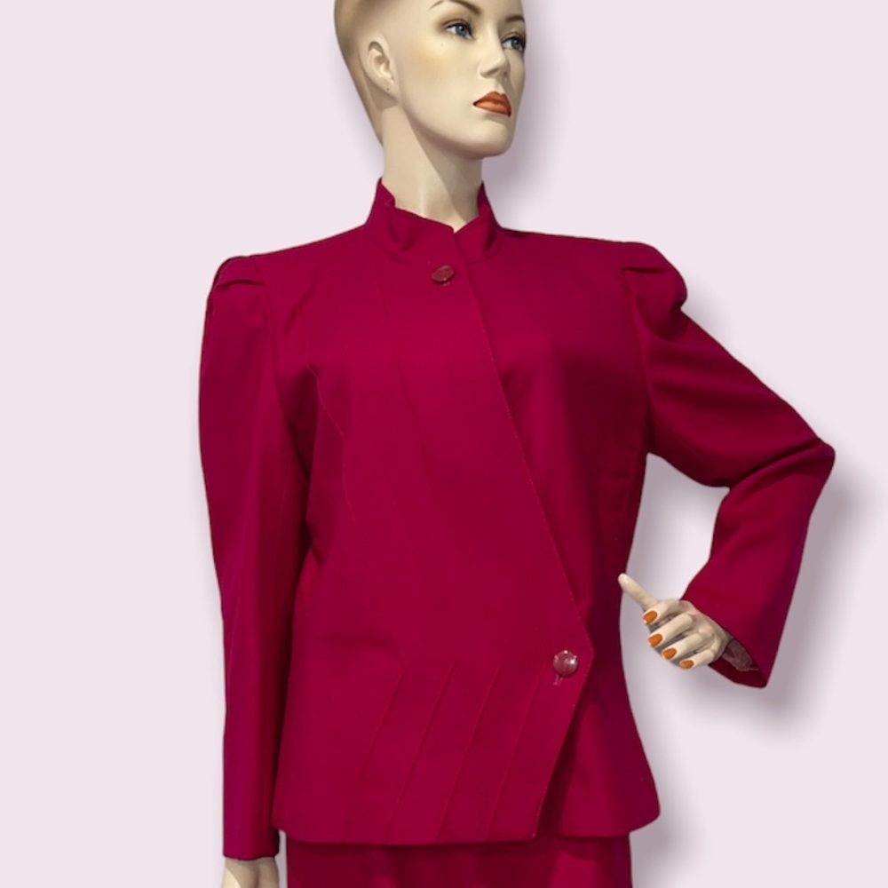 Vintage Gloria Vanderbilt Suit, Fuschia Wool Avant Garde, Size 10